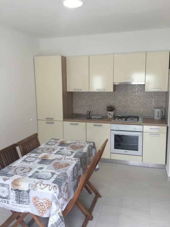 Apartmani Roko Drvenik  Exterior photo