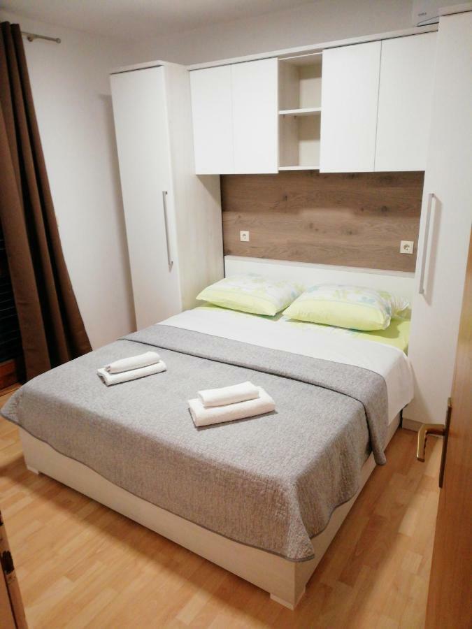 Apartmani Roko Drvenik  Exterior photo