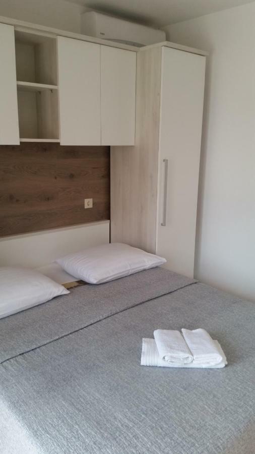 Apartmani Roko Drvenik  Exterior photo